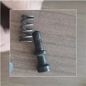 دکمه خشاب یا انبار برنو
