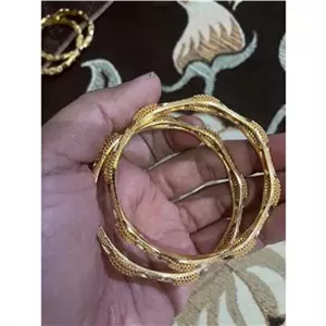 یک جفت النگو رنگ ثابت