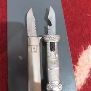 دو عدد فندک مجهز به چاقوی قدیمی