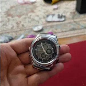 ساعت مچی لاروس