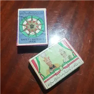 2 عدد کبریت چوبی