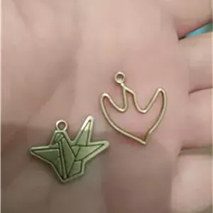 آویز روبیک برنزی