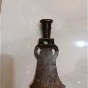 تیشه فولادی قدیمی