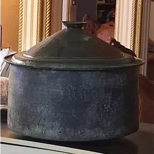 دیگ بزرگ مسی دردار 