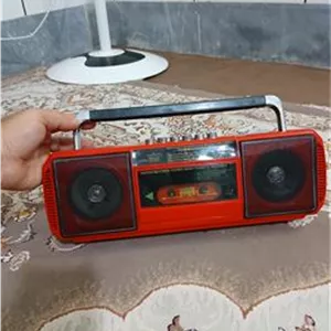 رادیو ضبط قرمز نوستالژی.توضیحات
