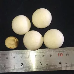 سنگ معروف به سنگ زیرکن آسیاب الماس