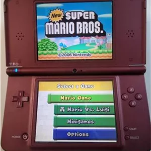 NINTENDO DSI XL کپی خور شده با R4 رم 8 گیگ
