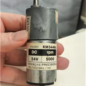 موتور dc گیربکس دار 24 ولت 16 دور KM3448A