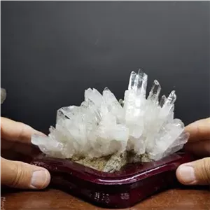 خوشه ی بلور سنگ کوارتز بزرگ