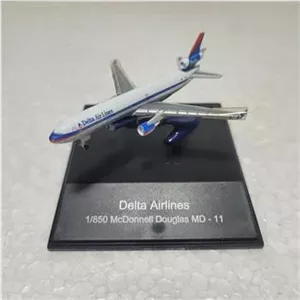 ماکت هواپیما MD-11 دلتا کد 3470ردیف29