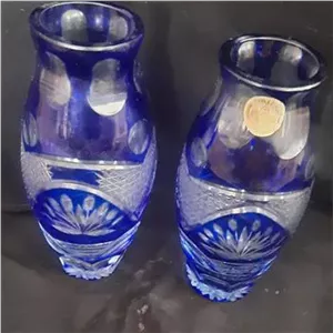 دو عدد گلدان کریستال آبی تراش دار
