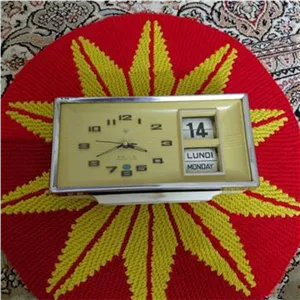 ساعت رومیزی تقویم دار