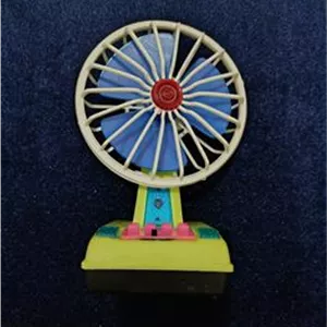 پنکه اسباب بازی قدیمی