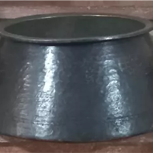 دیگ مسی.قاجاری. چکشی. سنگین. وزن 5کیلو 300 گرم