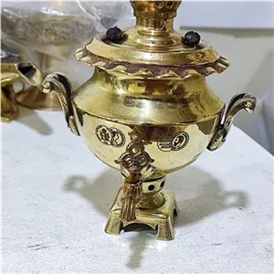 سماور برنجی مینیاتوری آنتیک مارک دار طرح روس