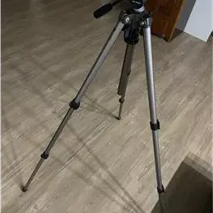 سه پایه دوربین برند Velbon مدل 600R
