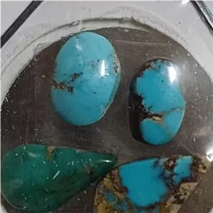 سنگ فیروزه کهنه
