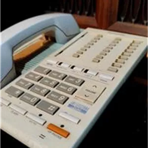 تلفن پاناسونیک به همراه آداپتور و دیگر متعلقات