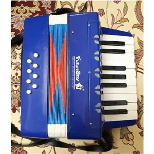 ساز آکاردئون کودک ستاره آینده
