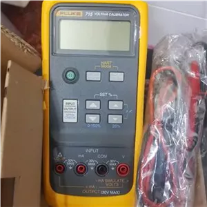 کالیبراتور ولتاژ و آمپر فلوک مدل 715 FLUKE