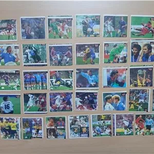 32 عدد عکس آدامس پرستو بوندس لیگا