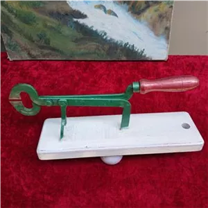 قندشکن قند شکن فولادی قدیمی 