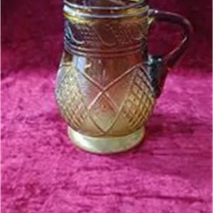 پارچ شیشه ای قدیمی