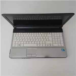 لپ تاپ فوجیتسو 15 اینچ i3 کد 0516