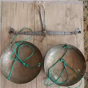 ترازوی زرگری تراشدار قاجاری عمل رضا