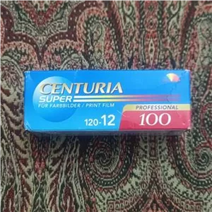 فیلم 120 رنگی کونیکا 100