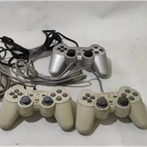 3عدد دسته پلی استیشن PS1 PS2 و1عدد دسته سگا