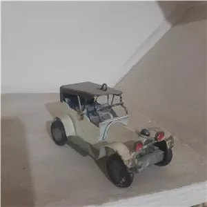 ماکت ماشین دست ساز
