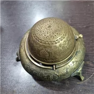 خاویار خوری قدیمی طبق تصویر توضیحات 