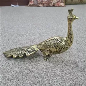 مجسمه برنجی طاووس یا قرقاول