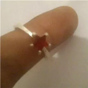انگشتر ظریف ستاره یاقوتی