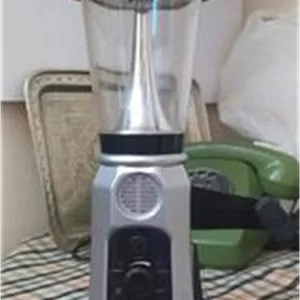رادیو اضطراری هندلی سوئدی با چند آپشن دیگر