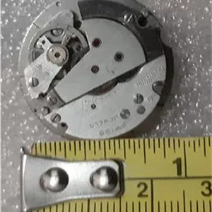 2موتور ساعت کوکی سوئیسی برای قطعات و تعمیر