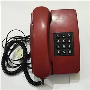 تلفن قدیمی آنتیک دکمه ای