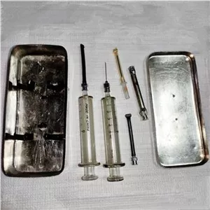 باکس فلزی دو سرنگ شیشه ای 50cc