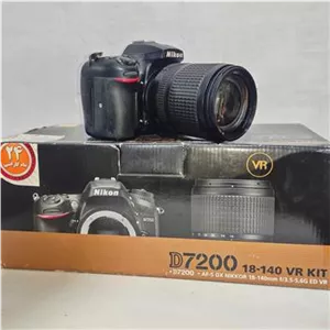 دوربین Nikon D7200 و لنز VR DX 18-140