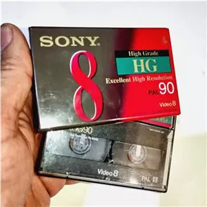 دو نوار فیلمبرداری (کَمکُردر) PAL Video8