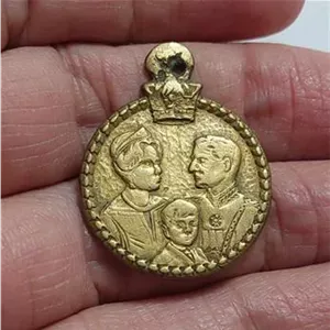 نشان سینه سه رخ. متفاوت پهلوی