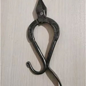قیچی قدیمی فولادی کوچک