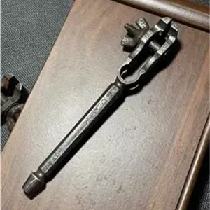 گیره ریز گیر یا خروسکی فولادی کهنه و تراش دار