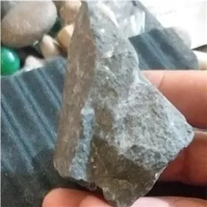 شهاب سنگ اهن دار جذب آهنربا کمیاب