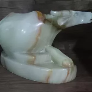 مجسمه گاو سنگی