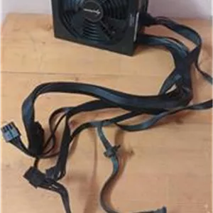 پاور قدرتمند نیمه ماژولار 750W در حد نو