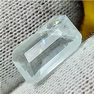 نگین سنگ معدنی وارداتی آکوامارین پاک