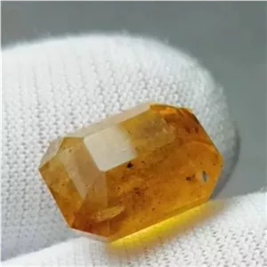 نگین نایاب فوق کلکسیونی سنگ آپاتیت طلایی