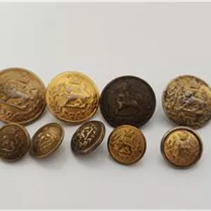 نه عدد دکمه نظامی قاجاری